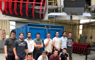 En haut, la pince crocodile et le four flammekueche ; en bas, les jeunes étudiants BTS posent devant le container.