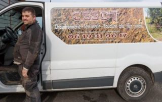 Stéphane partant sur un chantier./ Photo DDM