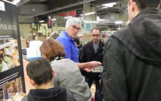 Un groupe attentif aux explications d'un des spécialistes métiers de l'entreprise. / Photo J-C.C.