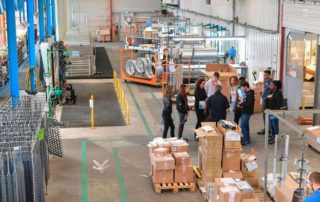 La deuxième promotion de Prépa’Apprentissage découvre le quotidien de la société Fini Métaux à Limoges. Une immersion très concrète dans le monde de l’industrie, qui manque cruellement de bras. © Thomas JOUHANNAUD